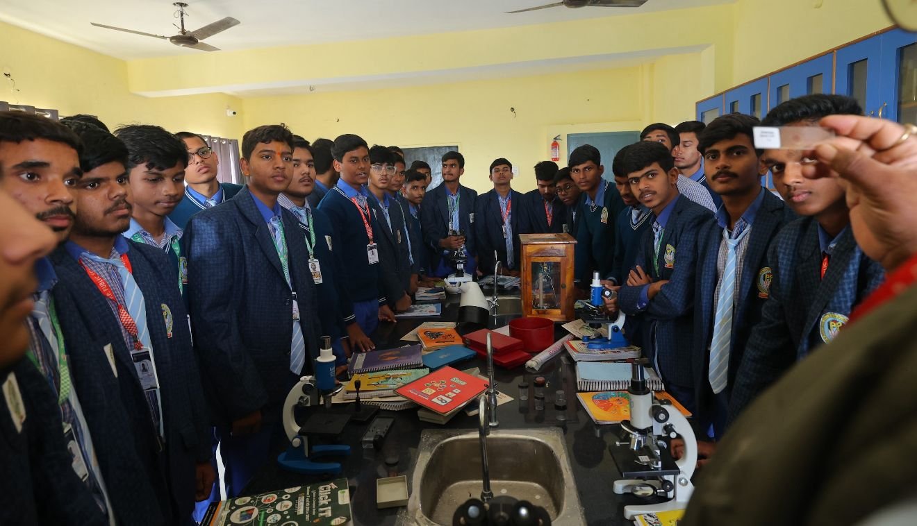 WhatsApp Image 2025-11-23 at 10.40.24