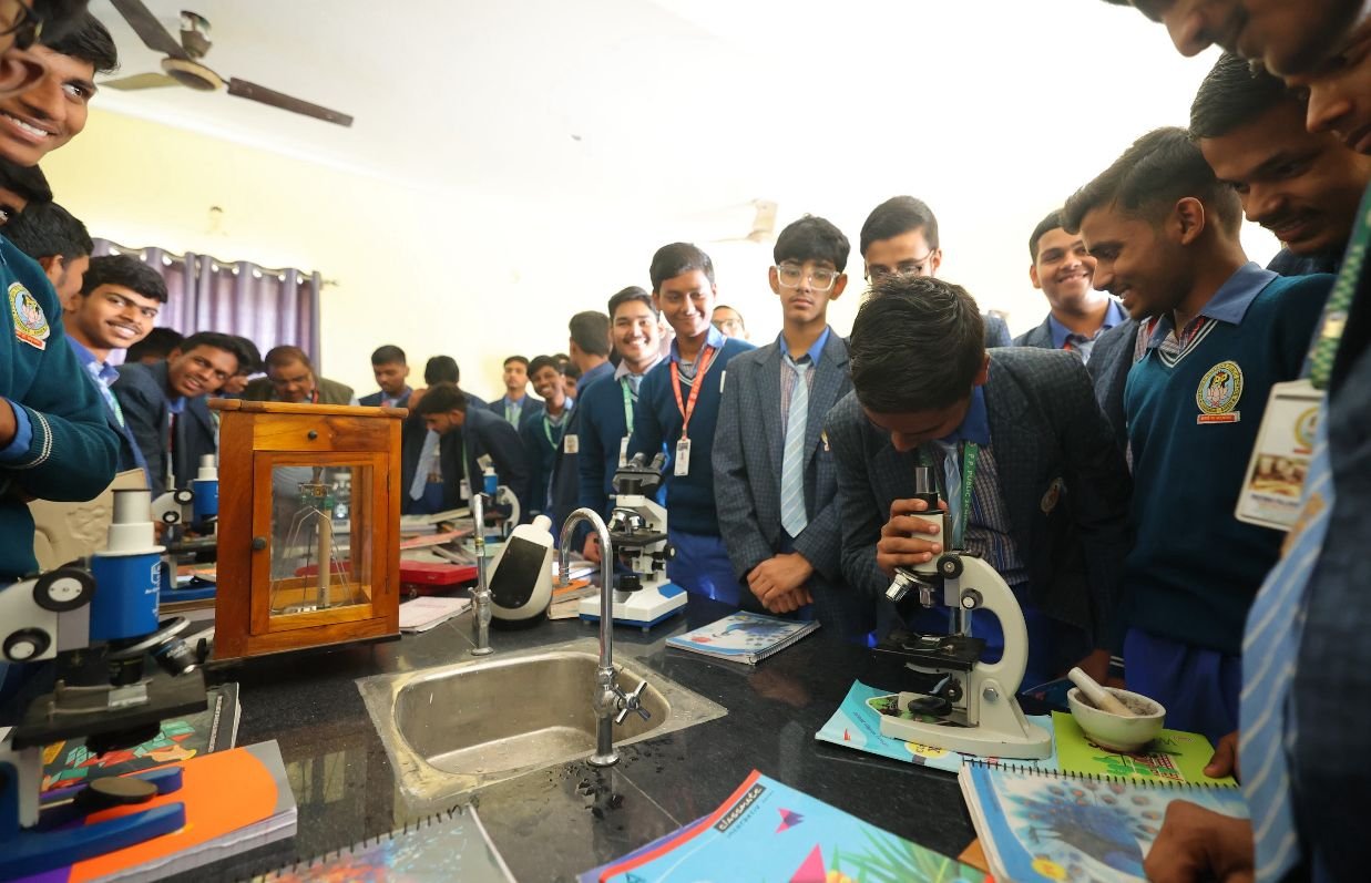 WhatsApp Image 2025-11-23 at 10.40.25